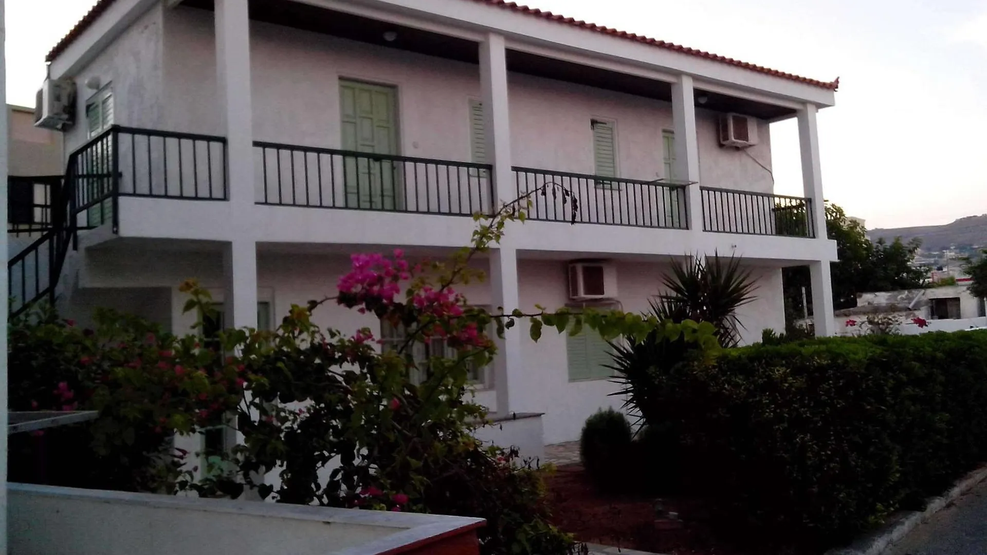 Haris Apartments Kokkini Hani 3*,  Greece