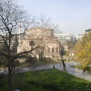 https://rentrooms.hotelschalkidiki.net
