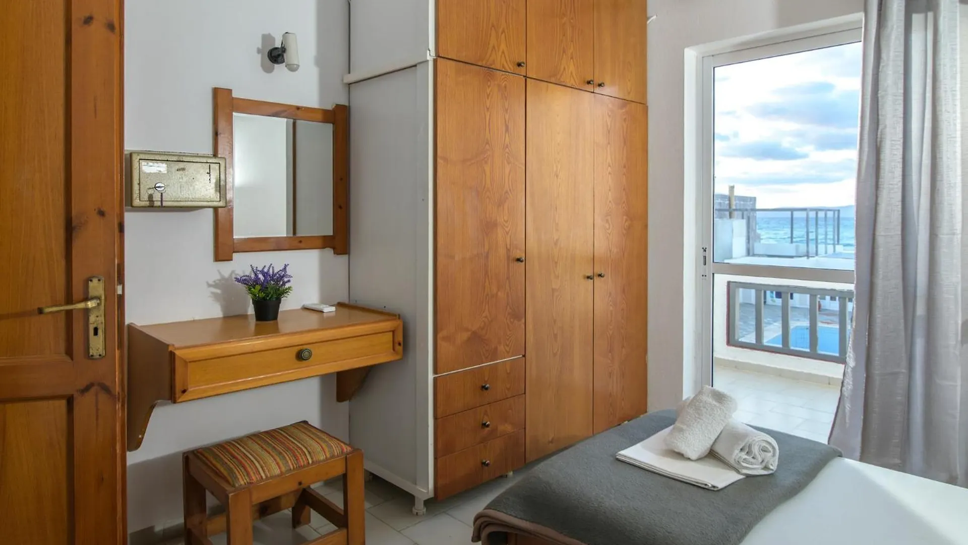 *** Aparthotel Haris Apartments Kokkini Hani Grecia